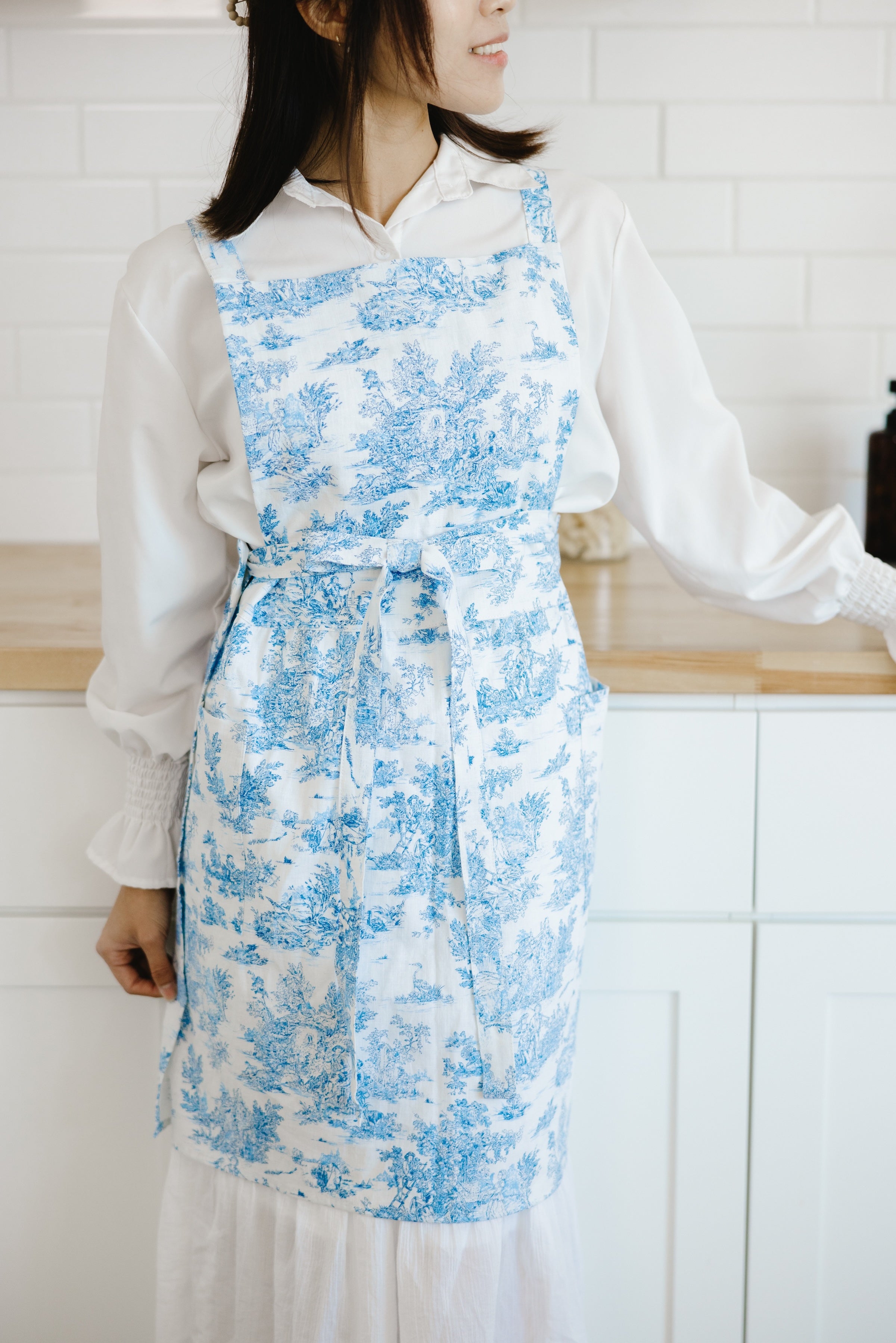 Grace - Short Sleeveless Linen Cotton Apron